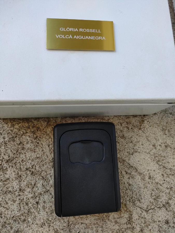 Apartament Volca Aiguanegra ซานต์โจอัน เลสโฟนต์ส ภายนอก รูปภาพ